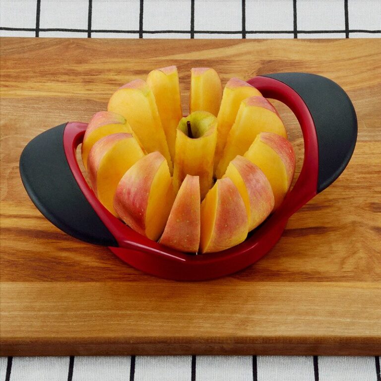 Appareil pour couper les pommes en lamelles 6